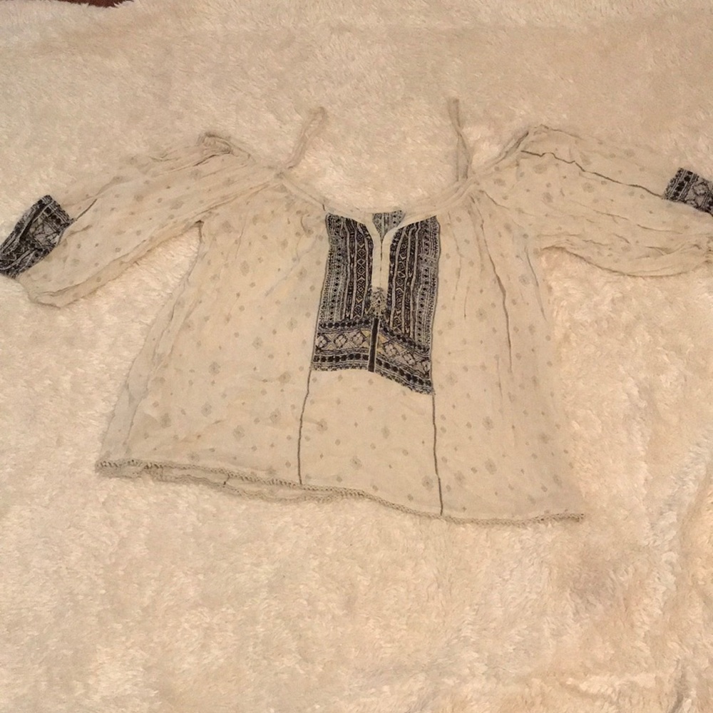 Ecote off-shoulder 3/4 sleeve blouse